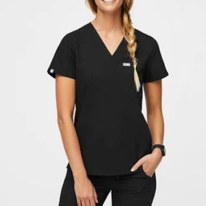 women's Black Petite Catarina™ - One-Pocket Scrub Top - XL / Black